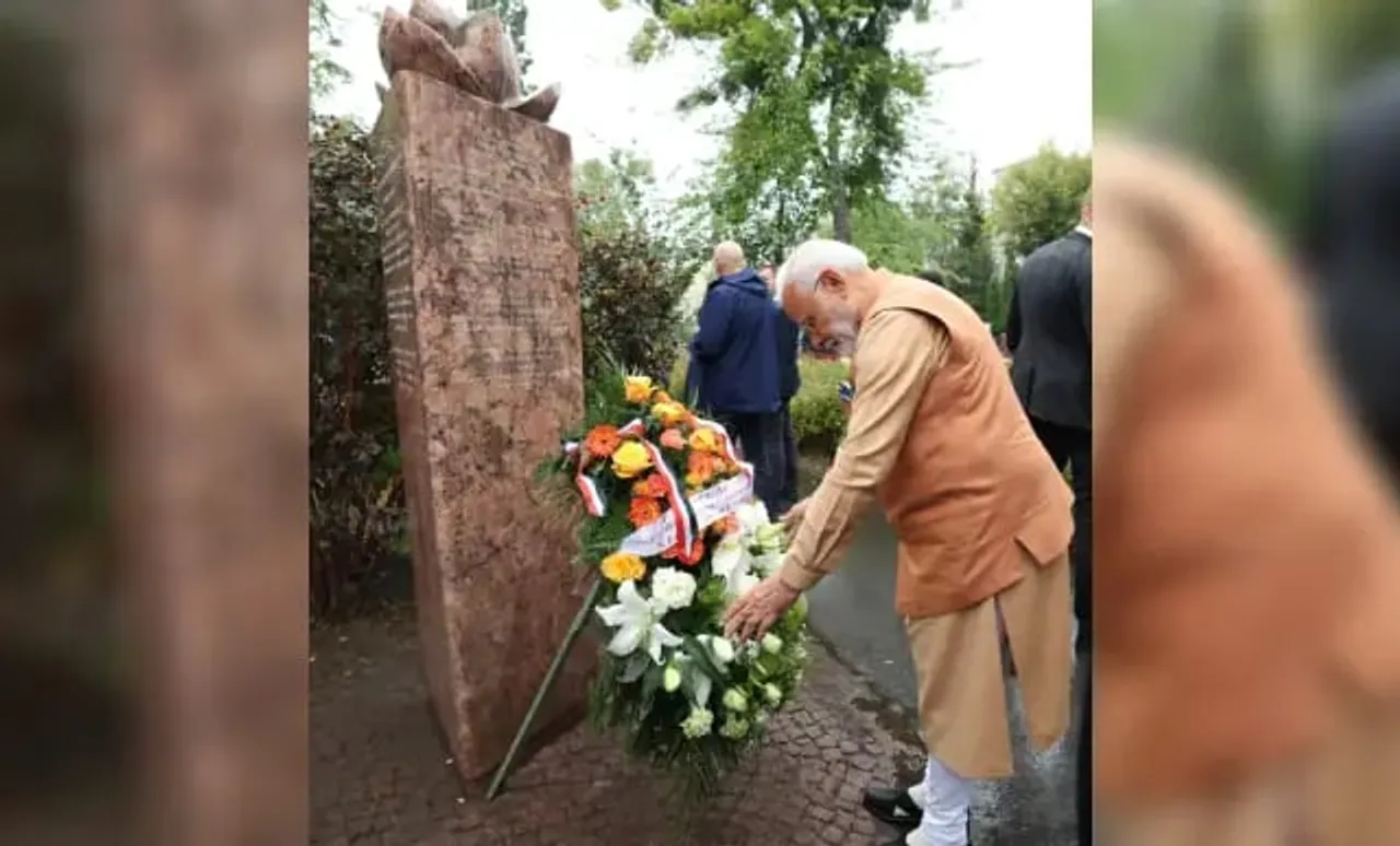 PM Modi Pays Homage At  Jam Saheb Of Nawanagar Memorial In Warsaw